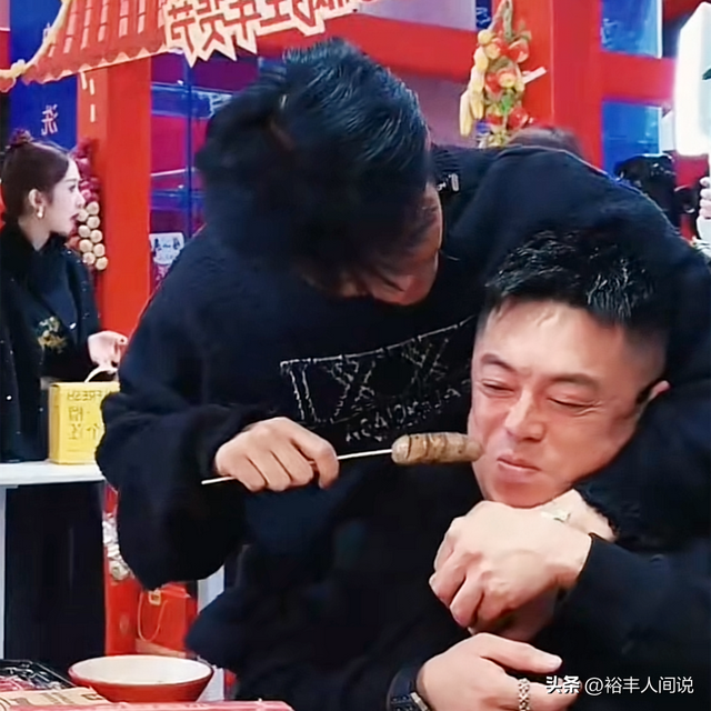 网红小杨哥开启新型直播方式!流量翻10倍不止,老K成功跻身一线