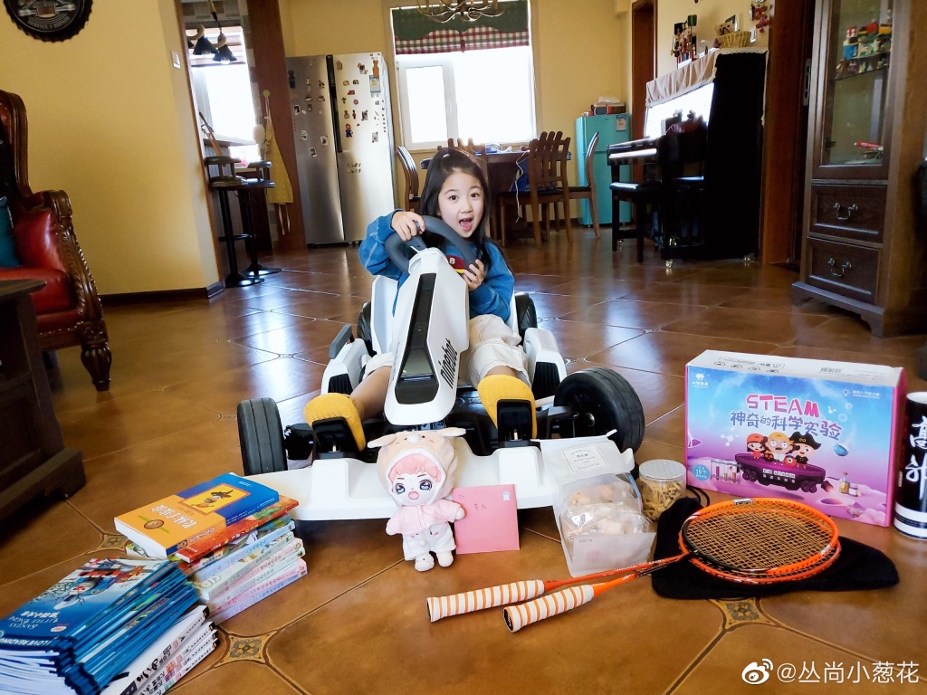 李尖尖小时候扮演者生活照(饰演李尖尖小时候的小女孩)