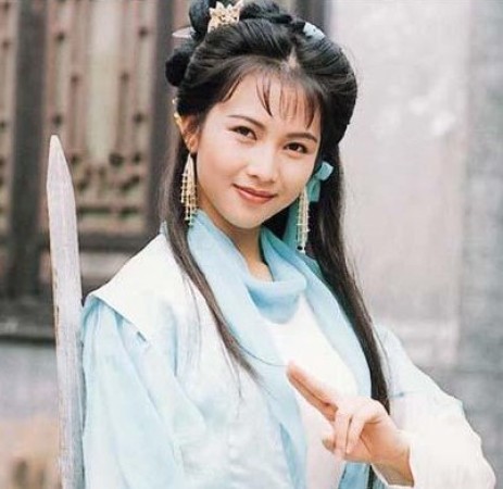 蔡少芬年轻时候的漂亮照片(蔡少芬年轻的时候这么漂亮)