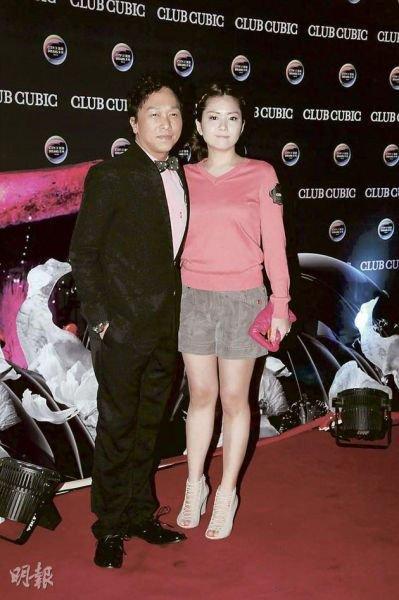 黄家强老婆 o
