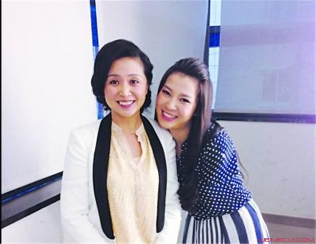 黄菡女儿照片,黄菡是哪里人(黄菡为什么告别非诚勿扰) 本文共(2186字)