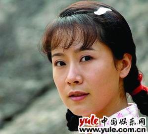 海青照片,海清最新时尚大片,本文共(1301字)