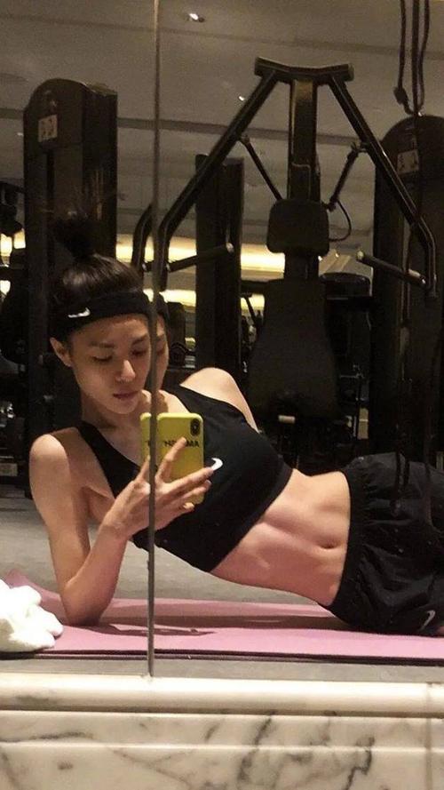 董洁短发,董洁图片(董洁长发图片大全)