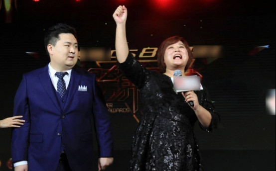 孙集斌女朋友是白小凤还是贾玲?贾玲团队所有男演员都有谁 本文共(859字)
