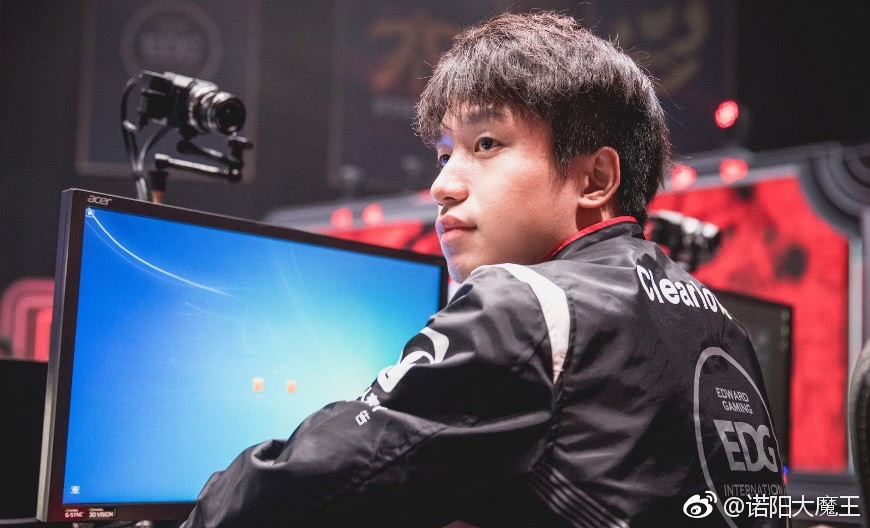 clearlove明凯为什么叫厂长、诺言、7酱?clearlove7是什么梗 本文共(1127字)