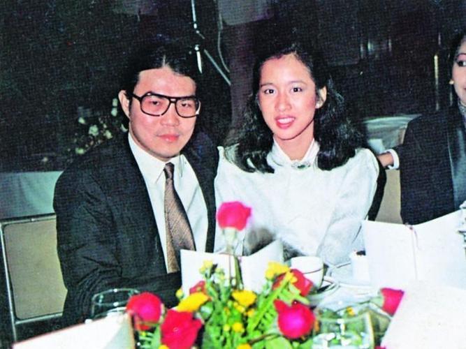 霍震霆有几个老婆,霍启刚为什么娶郭晶晶的三大原因,本文共(8142字)