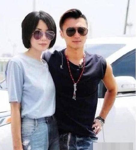 王菲第一任丈夫,王菲的第一任老公(王菲头一任丈夫的简介)