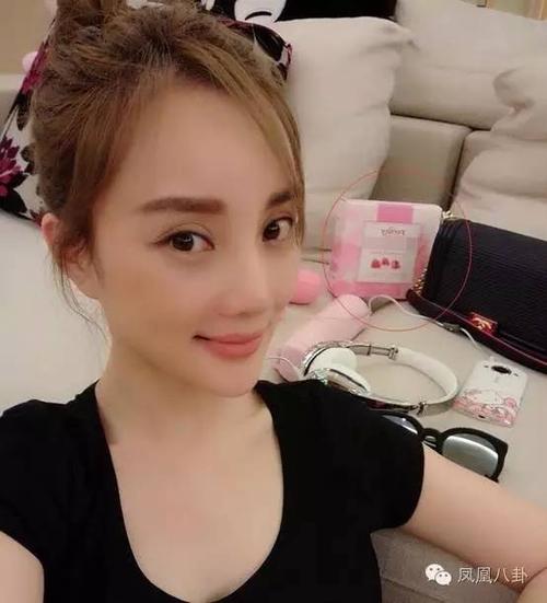 李小璐图片,郑爽还能复出吗?(李小璐还在娱乐圈吗)