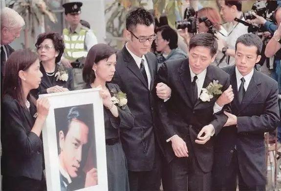 张国荣死亡现场,麦列菲菲,本文共(2454字)