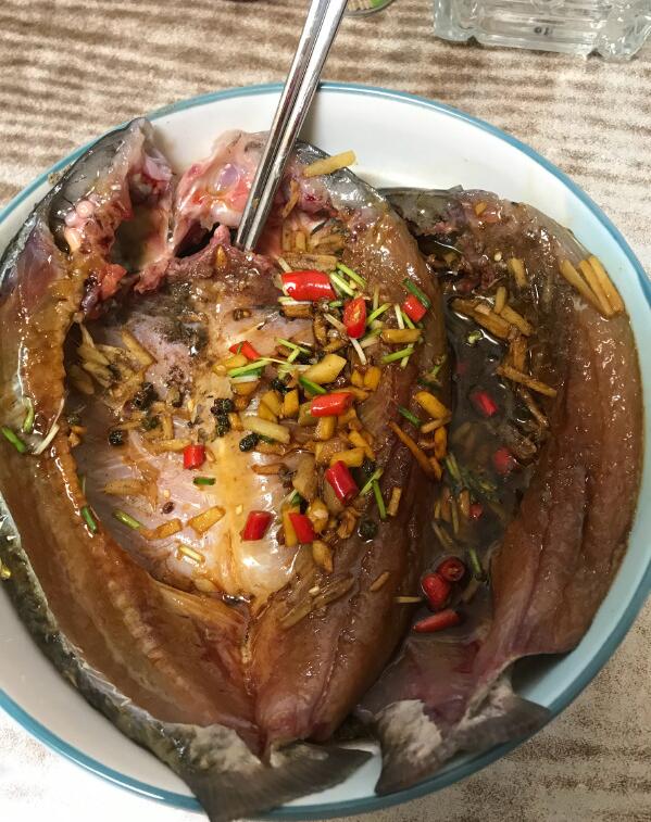 什么鱼可以做烤鱼吃,烤鱼是开背还是开膛做? 本文共(1043字)