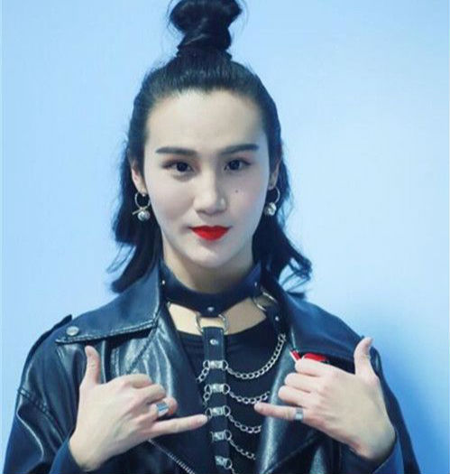 姚曦是男的女的?明日之子姚曦出场音乐是什(明日之子姚曦微博)