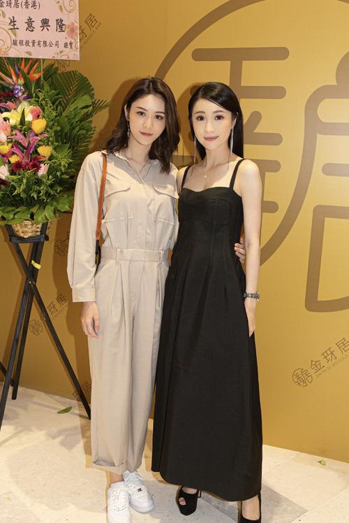 林峰的老婆张馨月个人介绍,张馨月的家是做什么的,本文共(3237字)