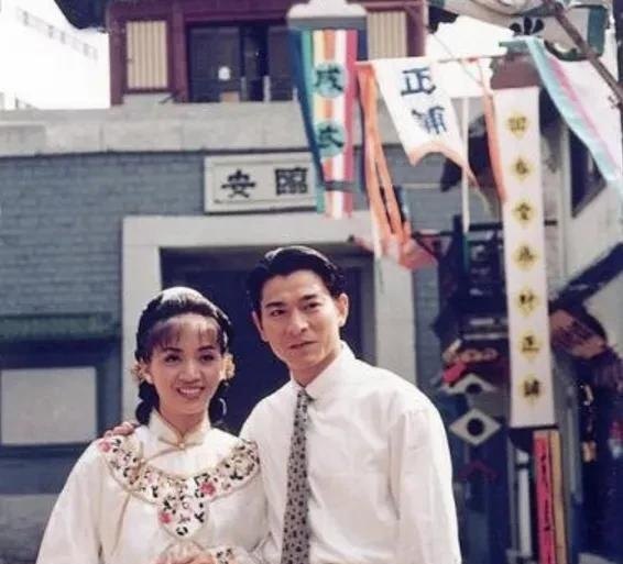 酒吧音响灯光配置方案_唱歌直播间怎么摆设 酒吧音响灯光配置方案_唱歌直播间怎么摆设 - 爱唱歌
