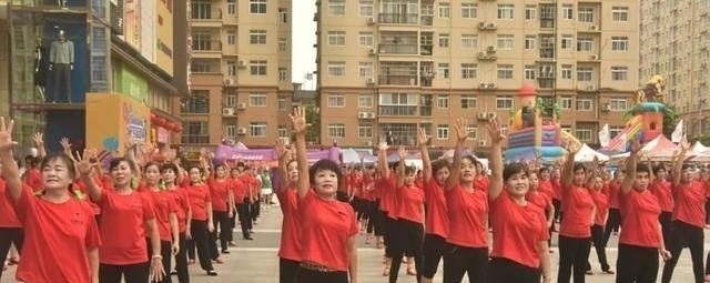 十八岁许冠杰唱的歌,许冠杰唱歌的技巧 十八岁许冠杰唱的歌,许冠杰唱歌的技巧 - 爱唱歌