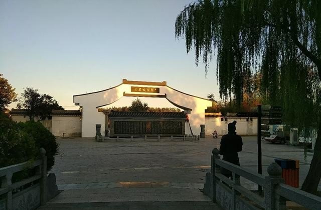 江苏省哪个城市文化气息最浓,无锡南街网红歌手 江苏省哪个城市文化气息最浓,无锡南街网红歌手 - 爱唱歌