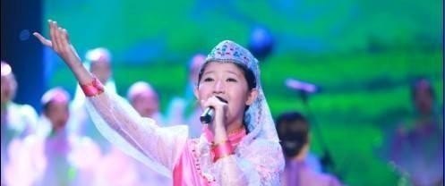 求一首童声歌曲，好像歌词是一直在重复的，红遍网络的童声歌曲歌词 - 爱唱歌