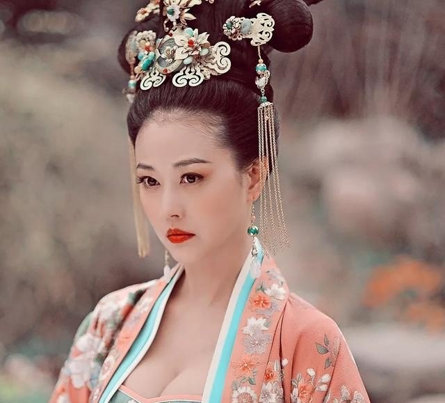 在中国,姓周的女明星和姓张的男明星都有哪_华语乐坛天皇巨星 在中国,姓周的女明星和姓张的男明星都有哪_华语乐坛天皇巨星 - 爱唱歌