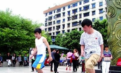 抖音极速版怎么录制自己的声音,唱歌技巧慢动作 抖音极速版怎么录制自己的声音,唱歌技巧慢动作 - 爱唱歌