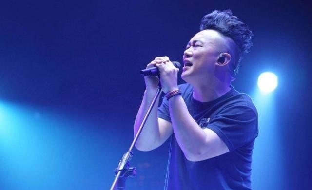 歌词里面有月亮这两个字,这字歌词 歌词里面有月亮这两个字,这字歌词 - 爱唱歌