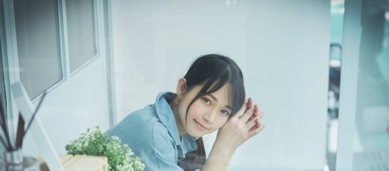 以嘉宾这首歌为主题曲的电视名叫什么_晚会，音乐，主持人上场，嘉宾上场的音乐 - 爱唱歌