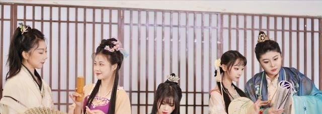 请问《庭院深深》的主题曲的歌词内容,庭院深深歌词 请问《庭院深深》的主题曲的歌词内容,庭院深深歌词 - 爱唱歌