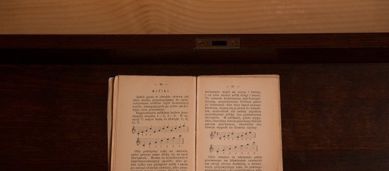 春夏秋冬四季儿歌歌词中文 春夏秋冬四季儿歌歌词中文 - 爱唱歌