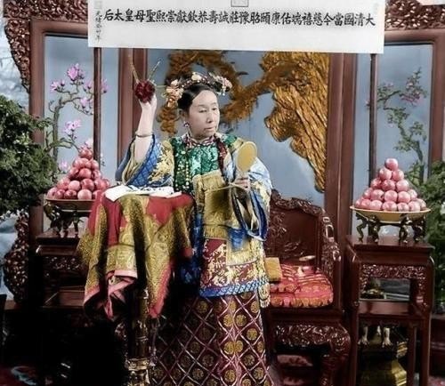 慈禧太后罕见老照片:真实长相究竟有多漂亮 慈禧太后罕见老照片:真实长相究竟有多漂亮 - 爱唱歌