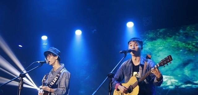 赛龙舟人们常叫的号子 赛龙舟人们常叫的号子 - 爱唱歌