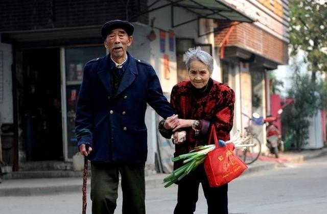 错过了自己最爱的人，一辈子都无法幸福吗 - 爱唱歌