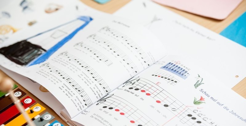雷欧赛罗奥特曼主题曲 雷欧赛罗奥特曼主题曲 - 爱唱歌