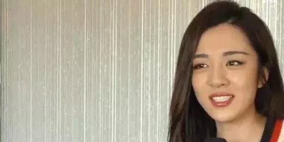就不会唱流行歌曲了嘛 就不会唱流行歌曲了嘛 - 爱唱歌