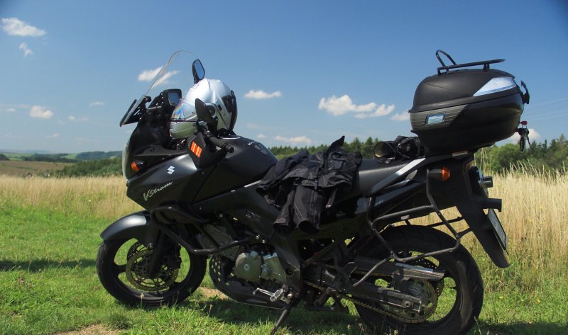 中途塞车打一歌名 中途塞车打一歌名 - 爱唱歌