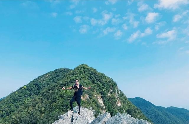 张磊《旅行》的这首歌的歌词是什么意思 张磊《旅行》的这首歌的歌词是什么意思 - 爱唱歌