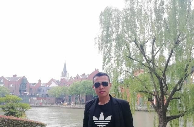 张磊《旅行》的这首歌的歌词是什么意思 张磊《旅行》的这首歌的歌词是什么意思 - 爱唱歌