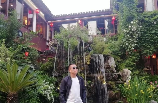 张磊《旅行》的这首歌的歌词是什么意思 张磊《旅行》的这首歌的歌词是什么意思 - 爱唱歌