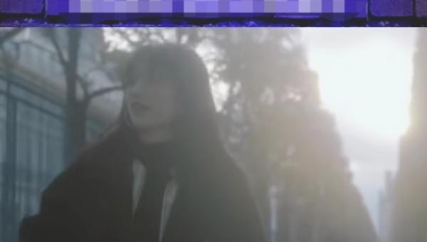 为什么手机的音乐播放器显示的歌曲名称大多不是歌曲的文件名？有的还是根本看不出歌曲名的字母？（所有歌 - 爱唱歌