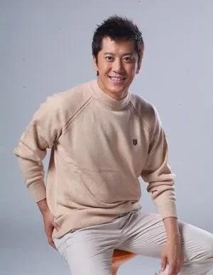 快手红人二驴的在跳冰箱时候放的曲是什么,快快,急急急谢谢 快手红人二驴的在跳冰箱时候放的曲是什么,快快,急急急谢谢 - 爱唱歌