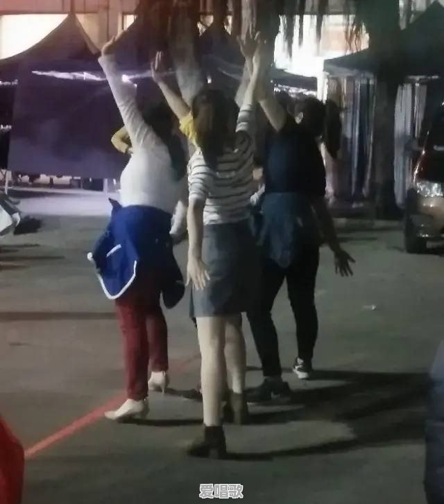 宅在家里,想跳舞什么歌曲才适合 宅在家里,想跳舞什么歌曲才适合 - 爱唱歌