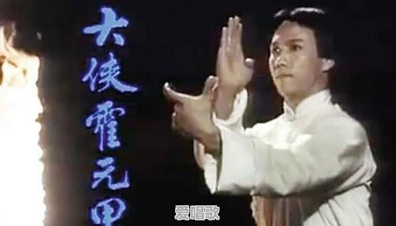 小女孩在家翻唱流行歌曲 小女孩在家翻唱流行歌曲 - 爱唱歌