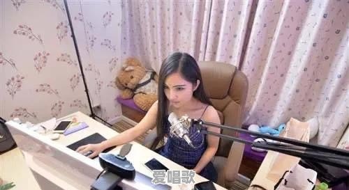 我喜欢唱歌,怎么通过网络赚些钱呢 我喜欢唱歌,怎么通过网络赚些钱呢 - 爱唱歌