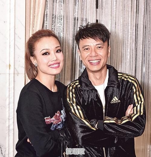 你最喜欢的5首歌曲是哪5首 你最喜欢的5首歌曲是哪5首 - 爱唱歌