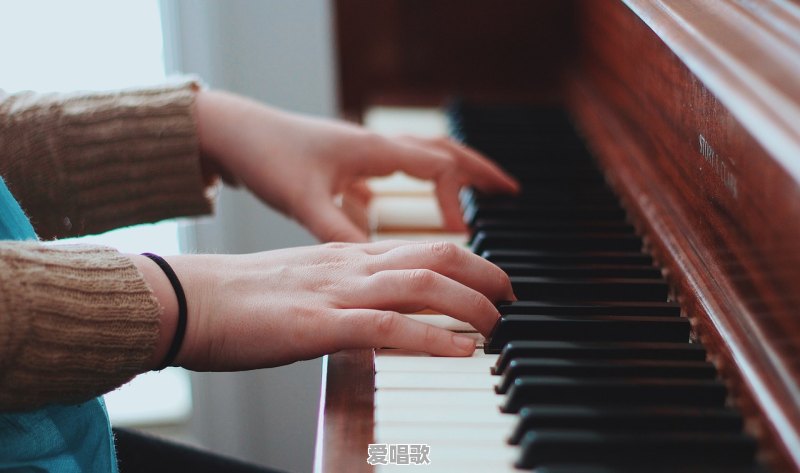 古风弹奏流行音乐 - 爱唱歌