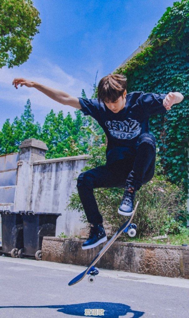 你手机里单曲循环的音乐是什么 你手机里单曲循环的音乐是什么 - 爱唱歌