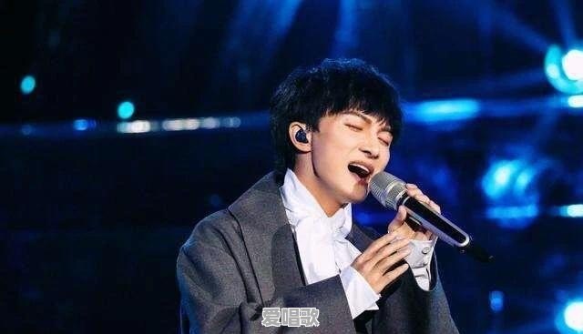 如何评价周深的新歌《雪花落下》 - 爱唱歌