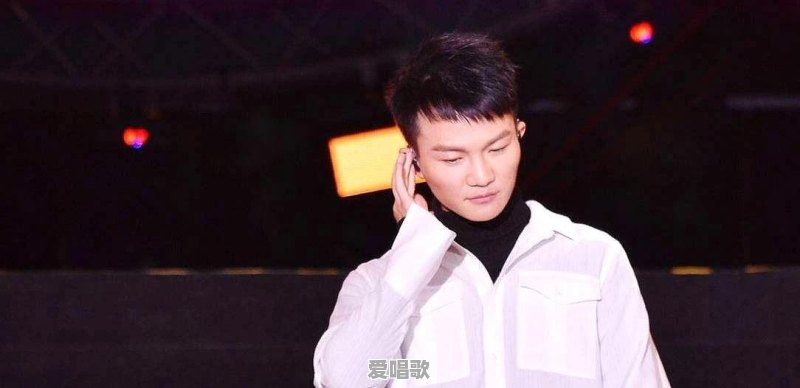 如何评价周深的新歌《雪花落下》 - 爱唱歌