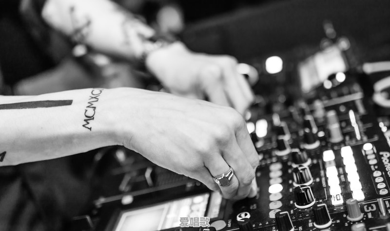 流行音乐三十年,最近十年大陆流行音乐的发展超过港台流行音乐了吗 流行音乐三十年,最近十年大陆流行音乐的发展超过港台流行音乐了吗 - 爱唱歌