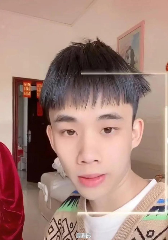广西除了桂平光头哥,还有哪些头条自媒体大咖 广西除了桂平光头哥,还有哪些头条自媒体大咖 - 爱唱歌