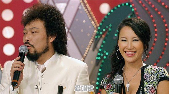 费玉清与哥哥张菲为何不同姓 费玉清与哥哥张菲为何不同姓 - 爱唱歌