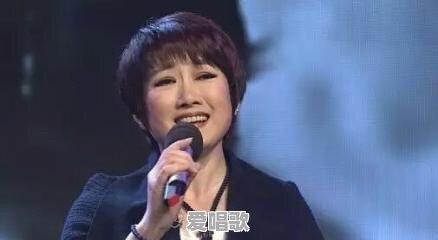 费玉清与哥哥张菲为何不同姓 费玉清与哥哥张菲为何不同姓 - 爱唱歌