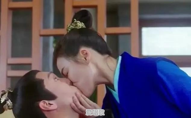 影视作品中最甜的吻戏画面有哪些?最尴尬的吻戏又有哪些 影视作品中最甜的吻戏画面有哪些?最尴尬的吻戏又有哪些 - 爱唱歌